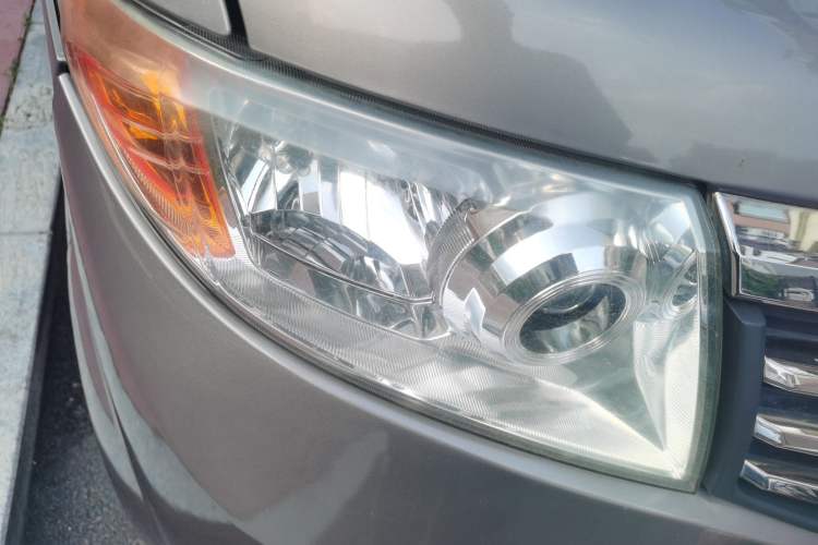 Used CHANGAN KAICHENG Taurus 2013 1.2L Comfort Model Right Front Headlight