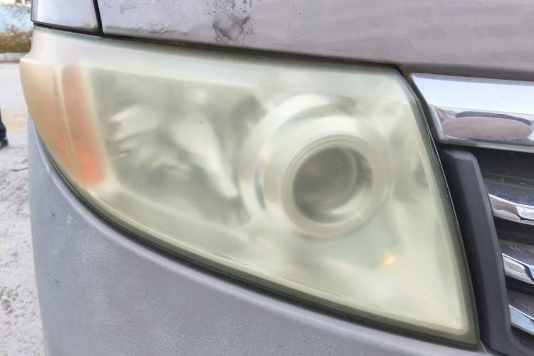Used CHANGAN KAICHENG Taurus 2013 1.2L Comfort Model Right Front Headlight