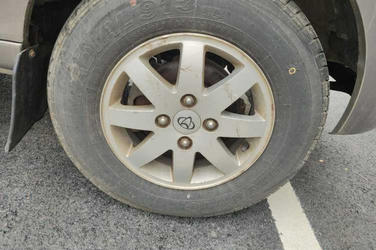 Used CHANGAN KAICHENG Taurus 2013 1.2L Standard Version Right Front Wheel Hub