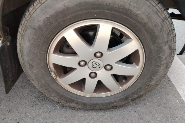 Used CHANGAN KAICHENG Taurus 2013 1.2L Standard Version Right Front Wheel Hub