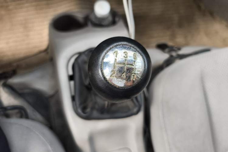 Used CHANGAN KAICHENG Taurus 2013 1.2L Elite Model Gear Lever