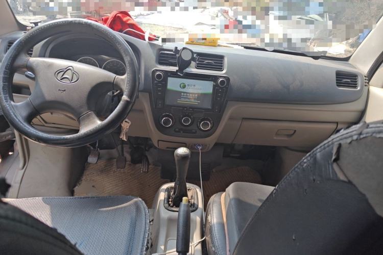Used CHANGAN KAICHENG Taurus 2013 1.2L Comfort Model Center Console