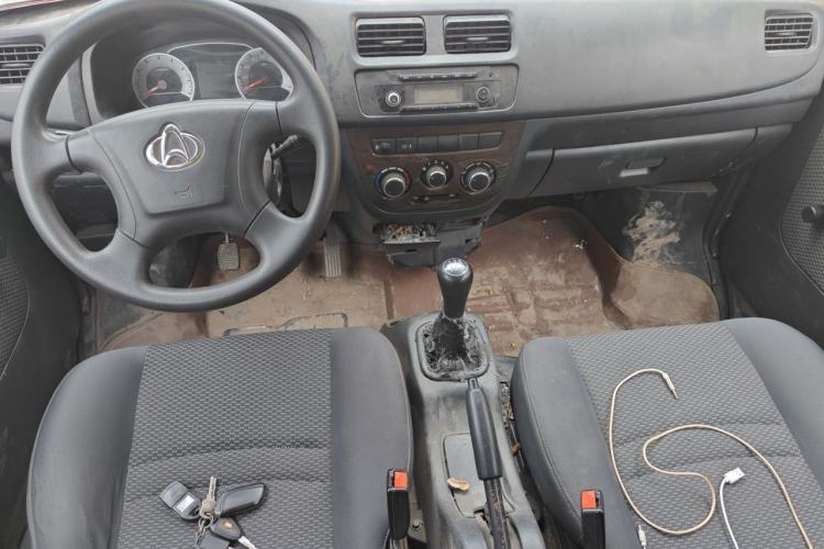 Used CHANGAN KAICHENG Taurus 2013 1.2L Standard Version Center Console