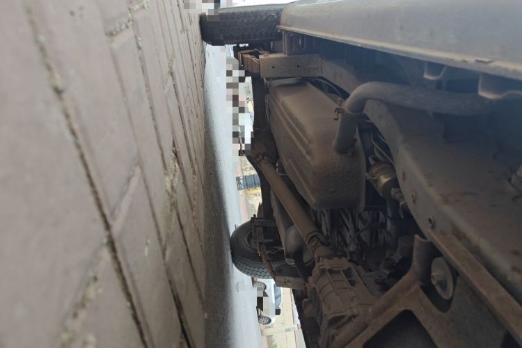 Used CHANGAN KAICHENG Taurus 2013 1.2L Standard Version Chassis Front Right