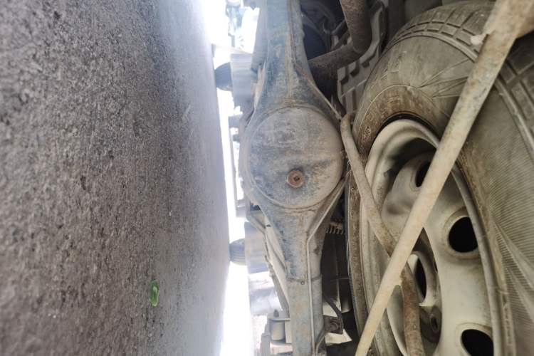 Used CHANGAN KAICHENG Taurus 2013 1.2L Comfort Model Chassis Rear