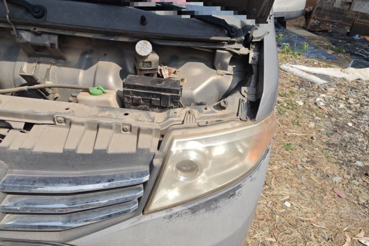 Used CHANGAN KAICHENG Taurus 2013 1.2L Comfort Model Engine Bay Left