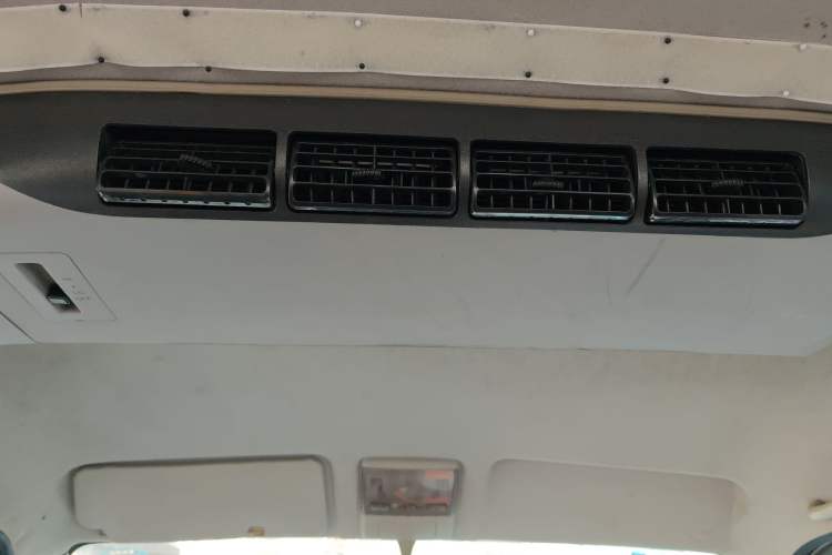 Used CHANGAN KAICHENG Taurus 2013 1.2L Standard Version Headliner