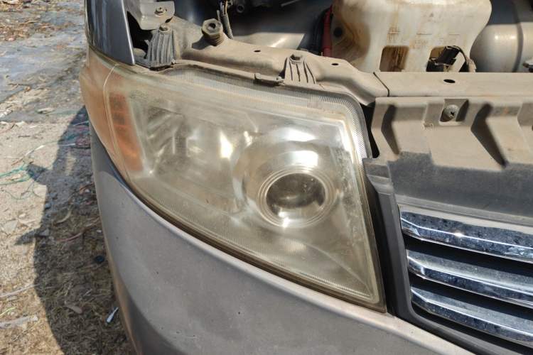 Used CHANGAN KAICHENG Taurus 2013 1.2L Comfort Model Right Front Headlight
