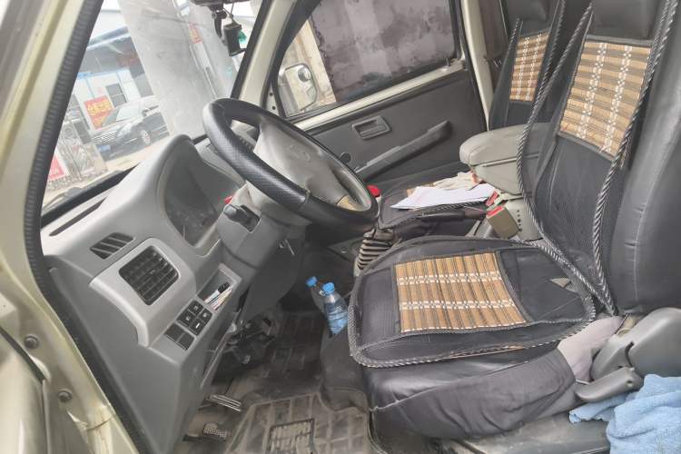 Used CHANGAN KAICHENG Xingguang 4500 2012 1.3L Standard Version 4G13S1 Left Front Seat