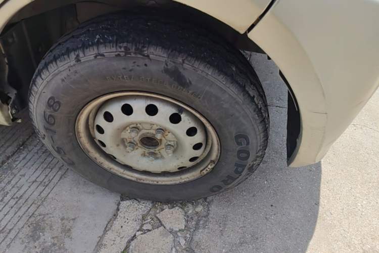 Used CHANGAN KAICHENG Xingguang 4500 2012 1.3L Base Version 4G13S1 Right Front Wheel Hub