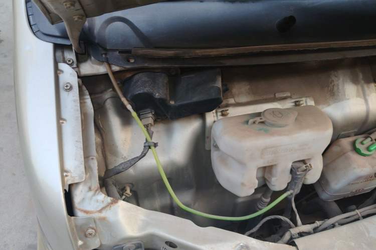 Used CHANGAN KAICHENG Xingguang 4500 2012 1.3L Base Version 4G13S1 Engine Bay Right