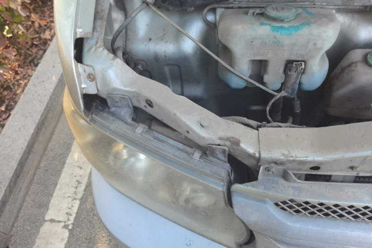 Used CHANGAN KAICHENG Xingguang 4500 2012 1.3L Base Version 4G13S1 Engine Bay Right
