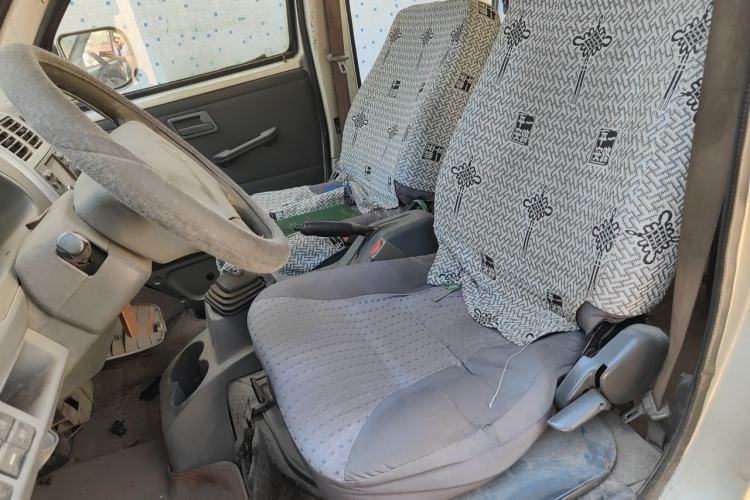 Used CHANGAN KAICHENG Xingguang 4500 2012 1.3L Base Version 4G13S1 Left Front Seat