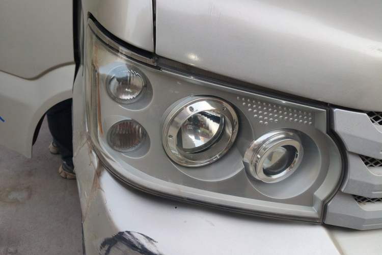 Used CHANGAN KAICHENG Xingguang 4500 2012 1.3L Base Version 4G13S1 Right Front Headlight