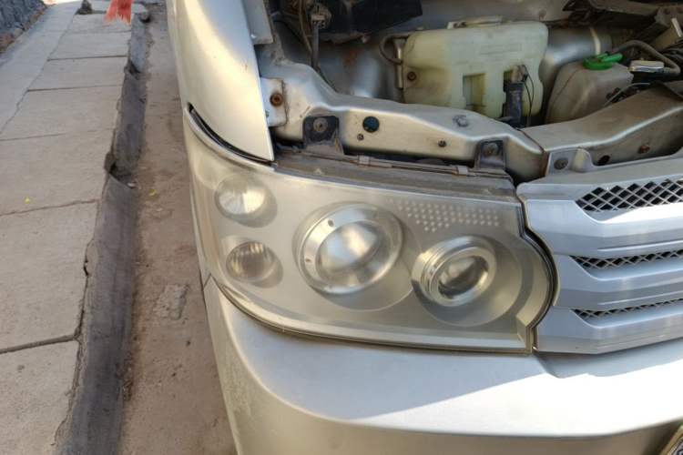 Used CHANGAN KAICHENG Xingguang 4500 2012 1.3L Base Version 4G13S1 Right Front Headlight