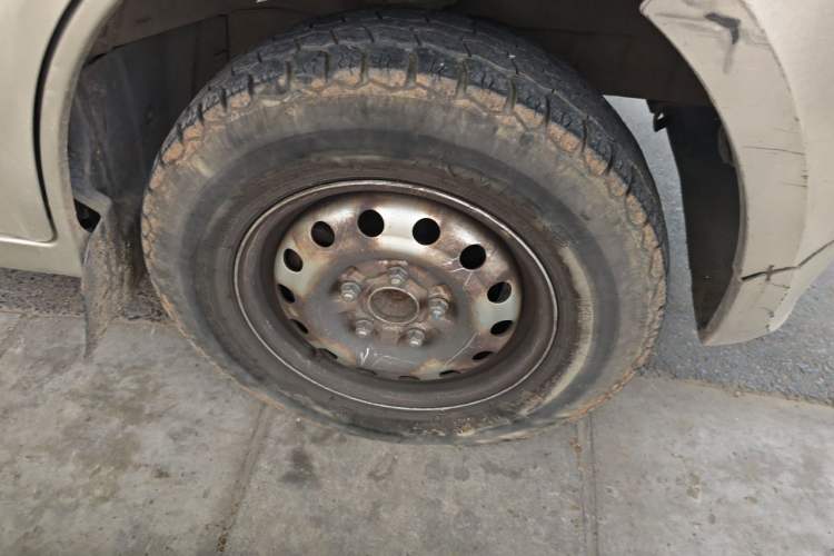 Used CHANGAN KAICHENG Xingguang 4500 2012 1.3L Base Version 4G13S1 Right Front Wheel Hub