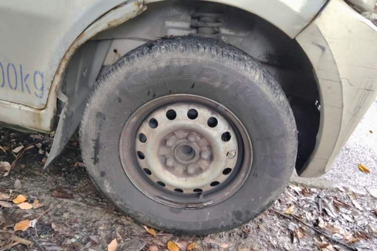 Used CHANGAN KAICHENG Xingguang 4500 2012 1.3L Base Version 4G13S1 Right Front Wheel Hub