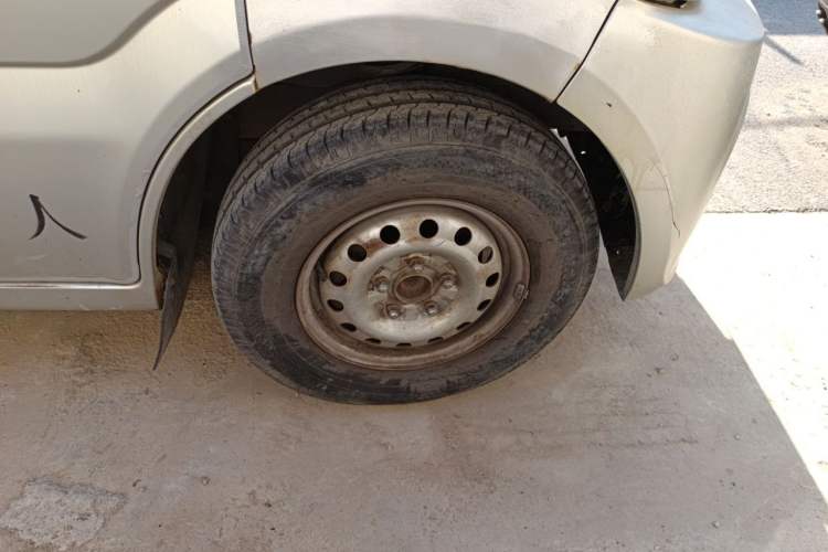 Used CHANGAN KAICHENG Xingguang 4500 2012 1.3L Base Version 4G13S1 Right Front Wheel Hub