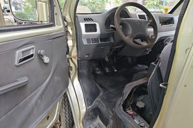 Used CHANGAN KAICHENG Xingguang 4500 2012 1.3L Base Version 4G13S1 Driver Seat