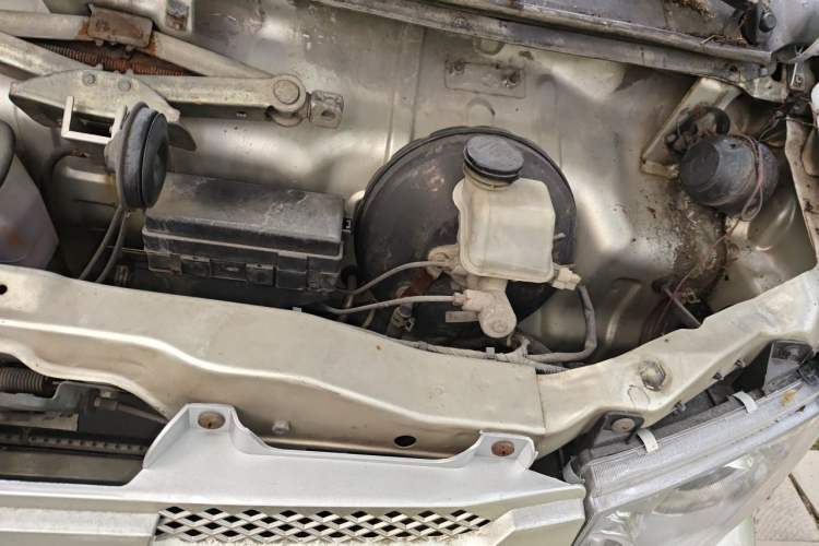 Used CHANGAN KAICHENG Xingguang 4500 2012 1.3L Base Version 4G13S1 Engine Bay Left