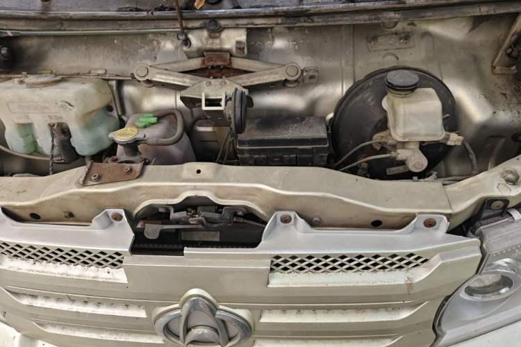 Used CHANGAN KAICHENG Xingguang 4500 2012 1.3L Base Version 4G13S1 Engine Bay