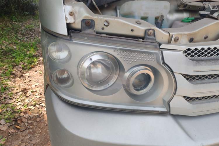 Used CHANGAN KAICHENG Xingguang 4500 2012 1.3L Base Version 4G13S1 Right Front Headlight