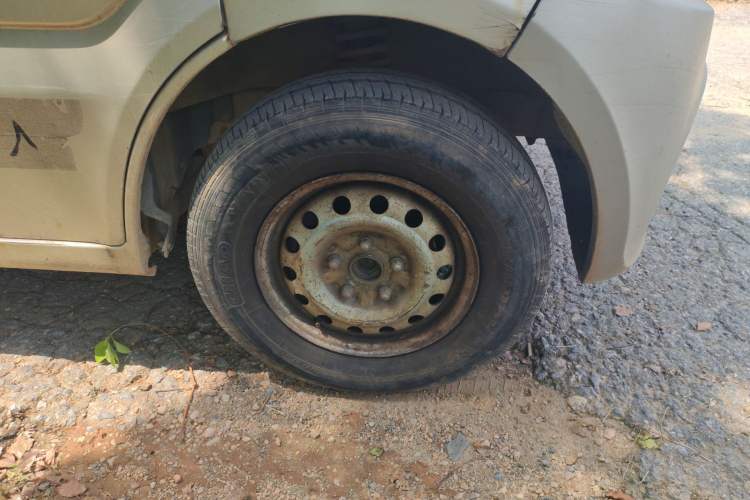 Used CHANGAN KAICHENG Xingguang 4500 2012 1.3L Base Version 4G13S1 Right Front Wheel Hub