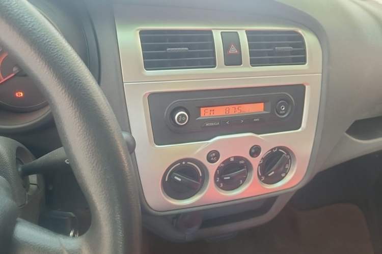 Used CHANGAN KAICHENG Xingka 2015 1.2L S201 Basic Version with Extended Length Audio And AC Panel