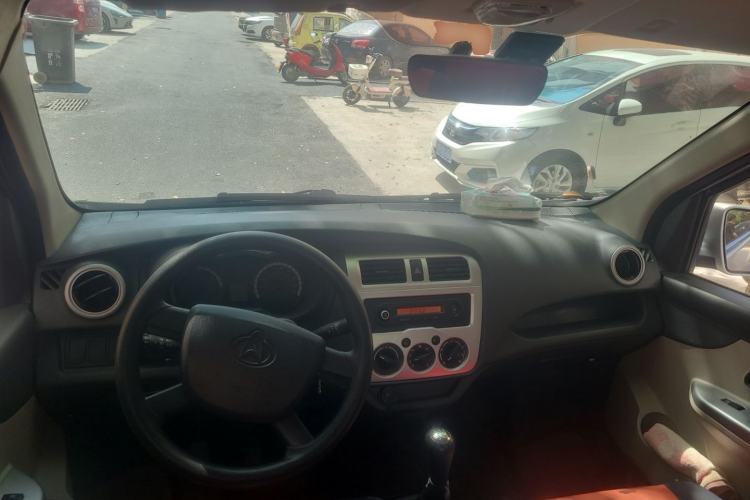 Used CHANGAN KAICHENG Xingka 2015 1.2L S201 Basic Version with Extended Length Center Console