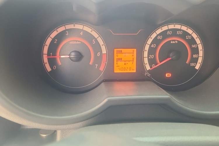Used CHANGAN KAICHENG Xingka 2015 1.2L S201 Basic Version with Extended Length Odometer Close Up