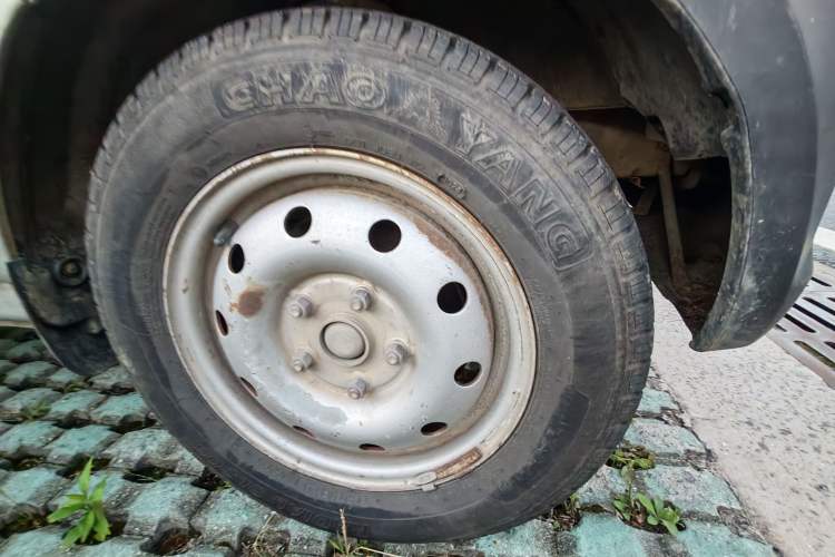 Used CHANGAN KAICHENG Xingka 2018 1.5L Base Version Double Cab Right Front Wheel Hub