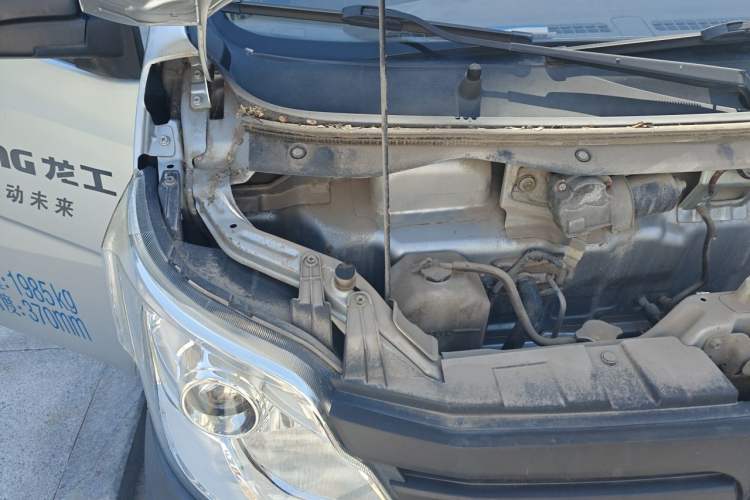 Used CHANGAN KAICHENG Xingka 2019 1.5L Base Double-Cab Pickup Truck DAM15R1 Engine Bay Right