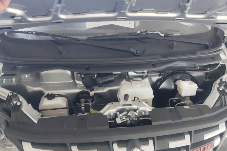 Used CHANGAN KAICHENG Xingka 2023 1.5L GDI Single-Row 3.06m Cargo Truck Standard Model Engine Bay