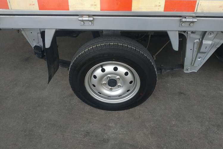 Used CHANGAN KAICHENG Xingka 2023 1.5L GDI Double-Cab 2.55m Cargo Truck – Comfort Version Exterior 8