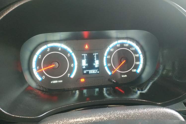 Used CHANGAN KAICHENG Xingka 2023 1.5L GDI Double-Cab 2.55m Cargo Truck – Comfort Version Instrument Cluster