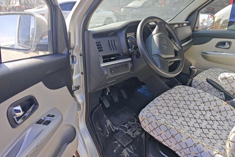 Used CHANGAN KAICHENG Xingka 2023 1.5L GDI Double-Cab 2.55m Cargo Truck – Comfort Version Interior 3