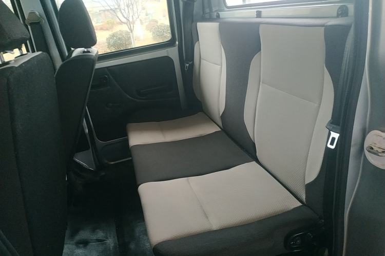 Used CHANGAN KAICHENG Xingka 2023 1.5L GDI Double-Cab 2.55m Cargo Truck – Comfort Version Interior 4