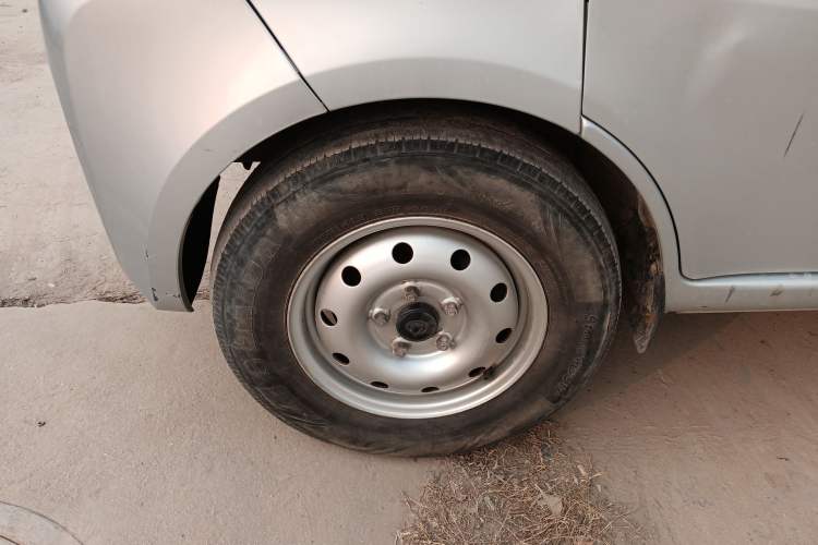 Used CHANGAN KAICHENG Xingka 2023 1.5L GDI Single-Row 3.06m Cargo Truck Standard Model Left Front Wheel Hub