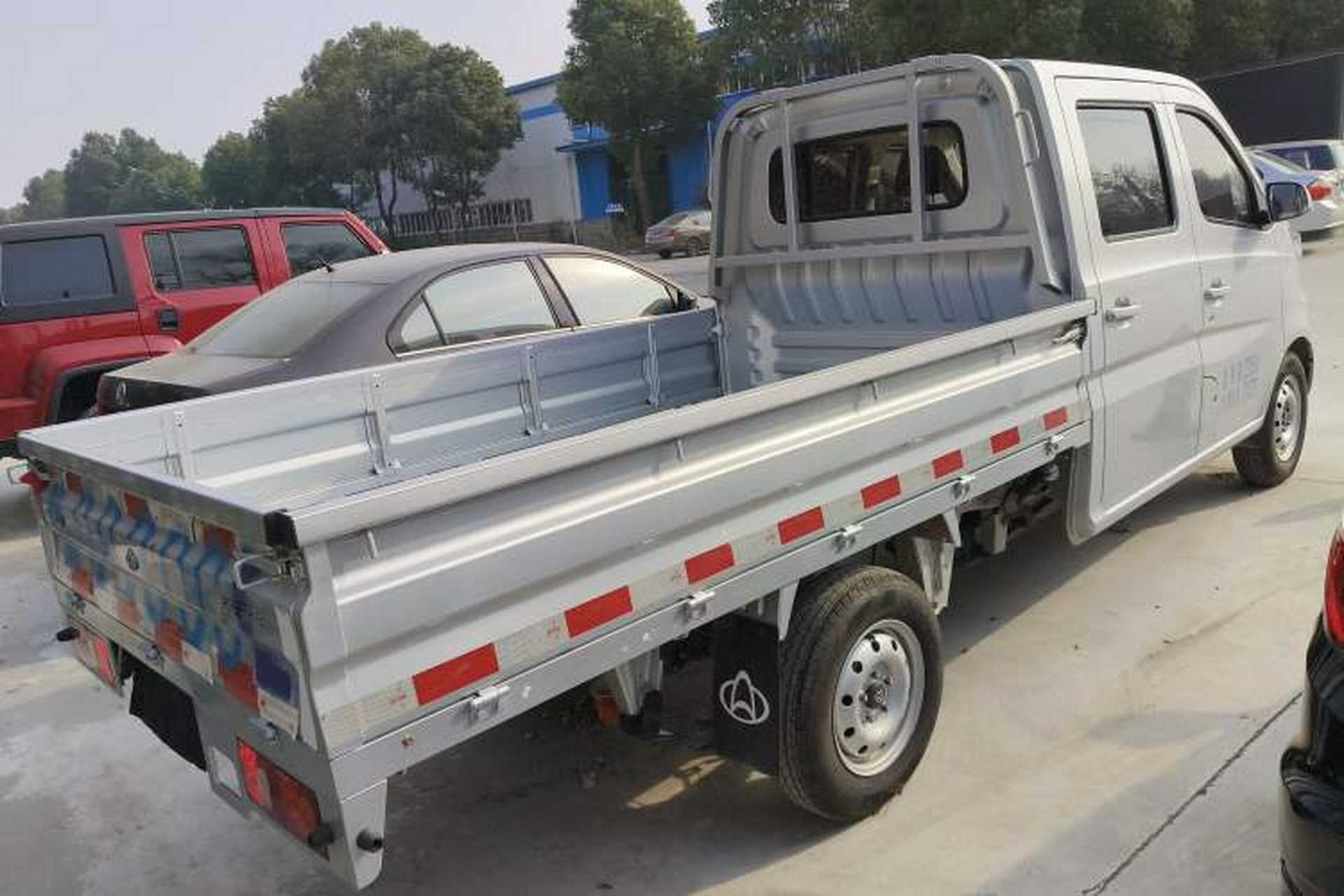 Used CHANGAN KAICHENG Xingka 2023 1.5L GDI Double-Cab 2.55m Cargo Truck – Comfort Version Rear Right 45 Deg