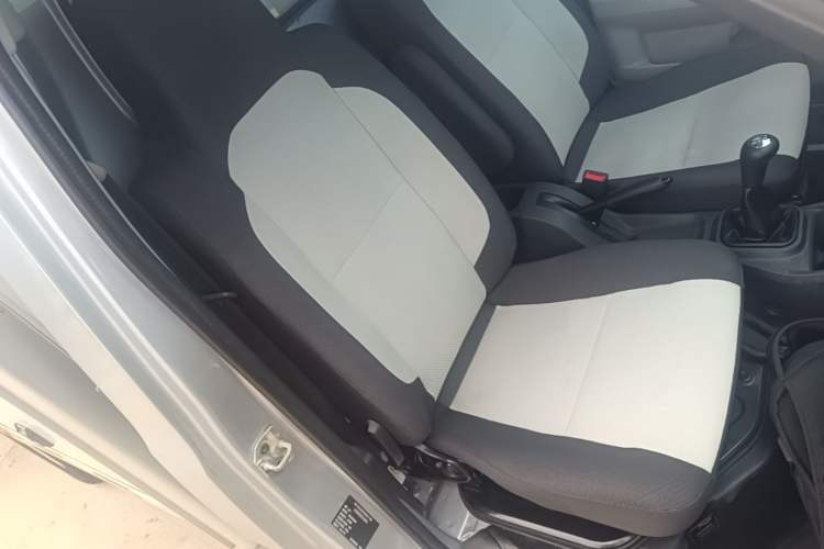 Used CHANGAN KAICHENG Xingka 2023 1.5L GDI Single-Row 3.06m Composite-Panel Cargo Van – Comfort Version Right Front Seat