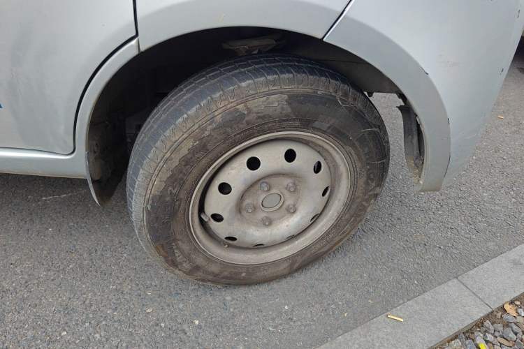 Used CHANGAN KAICHENG Xingka  Right Front Wheel Hub