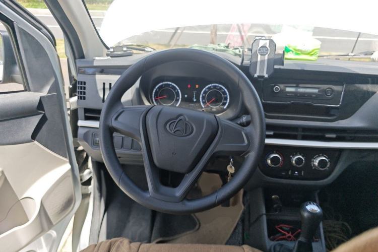 Used CHANGAN KAICHENG Xingka 2023 1.5L GDI Double-Cab 2.26m Cargo Truck – Comfort Edition Steering Wheel