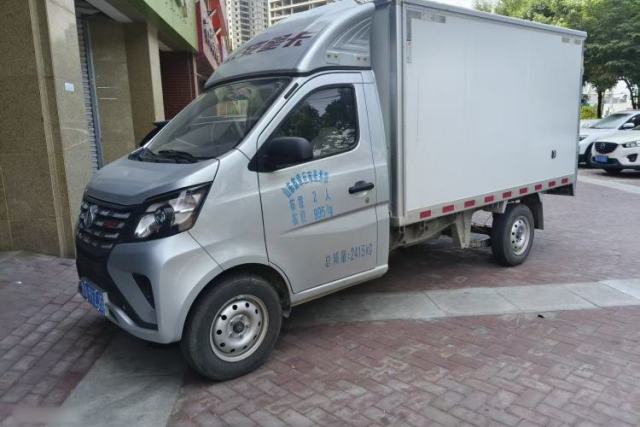 Used CHANGAN KAICHENG Xingka 2024 1.5L GDI Single-Row Long-Box Composite-Floor Cargo Van – Standard Version