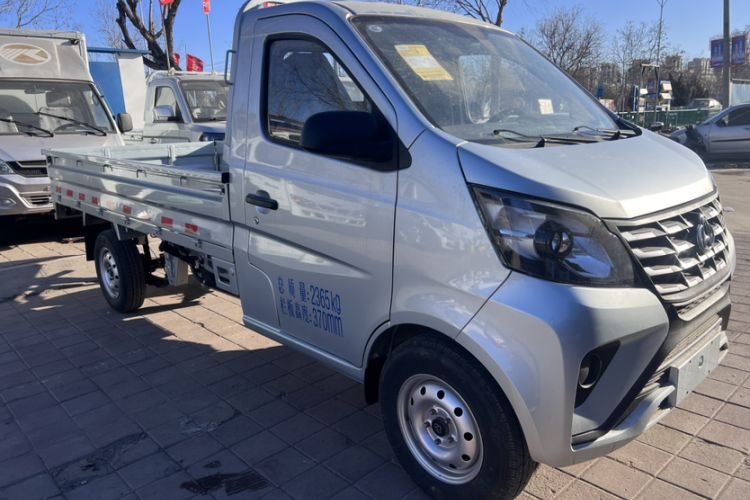 Used CHANGAN KAICHENG Xingka 2024 1.5L GDI Single-Row Short-Box Cargo Truck Basic Version Exterior 2