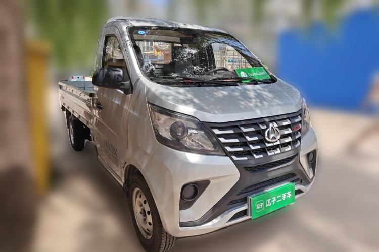 Used CHANGAN KAICHENG Xingka 2024 1.5L GDI Single-Row Short-Box Cargo Truck Standard Version Front Right 45 Deg
