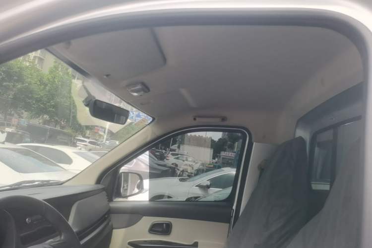 Used CHANGAN KAICHENG Xingka 2024 1.5L GDI Single-Row Long-Box Cargo Truck – Comfort Version Headliner