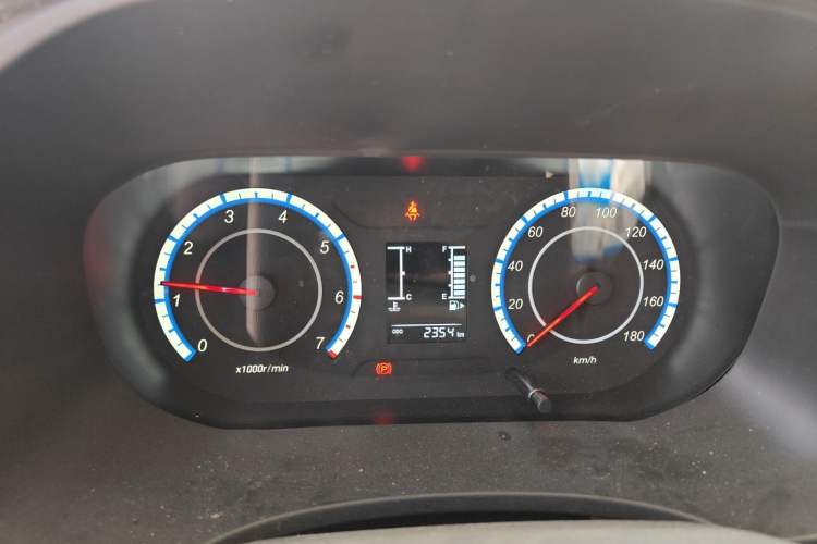 Used CHANGAN KAICHENG Xingka 2024 1.5L GDI Single-Row Short-Box Cargo Truck Standard Version Instrument Cluster