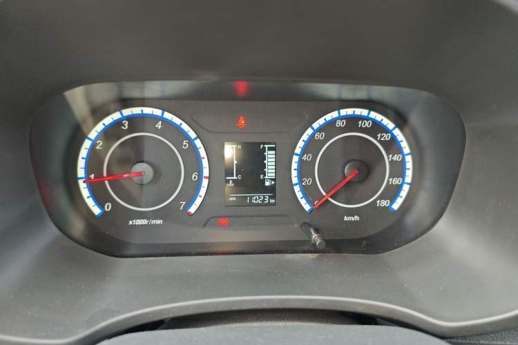 Used CHANGAN KAICHENG Xingka 2024 1.5L GDI Double-Cab Long-Box Cargo Vehicle – Comfort Edition Instrument Cluster