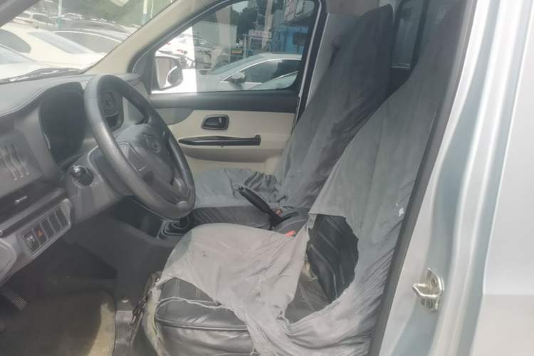 Used CHANGAN KAICHENG Xingka 2024 1.5L GDI Single-Row Long-Box Cargo Truck – Comfort Version Left Front Seat