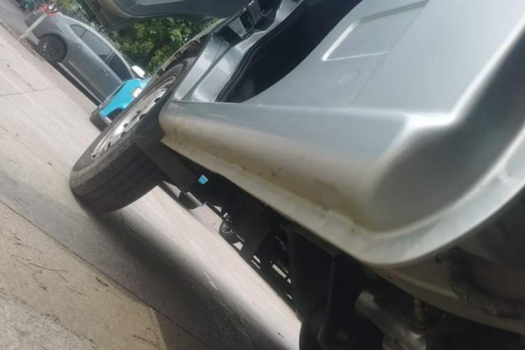 Used CHANGAN KAICHENG Xingka 2024 1.5L GDI Single-Row Long-Box Cargo Truck – Comfort Version Left Side Sill